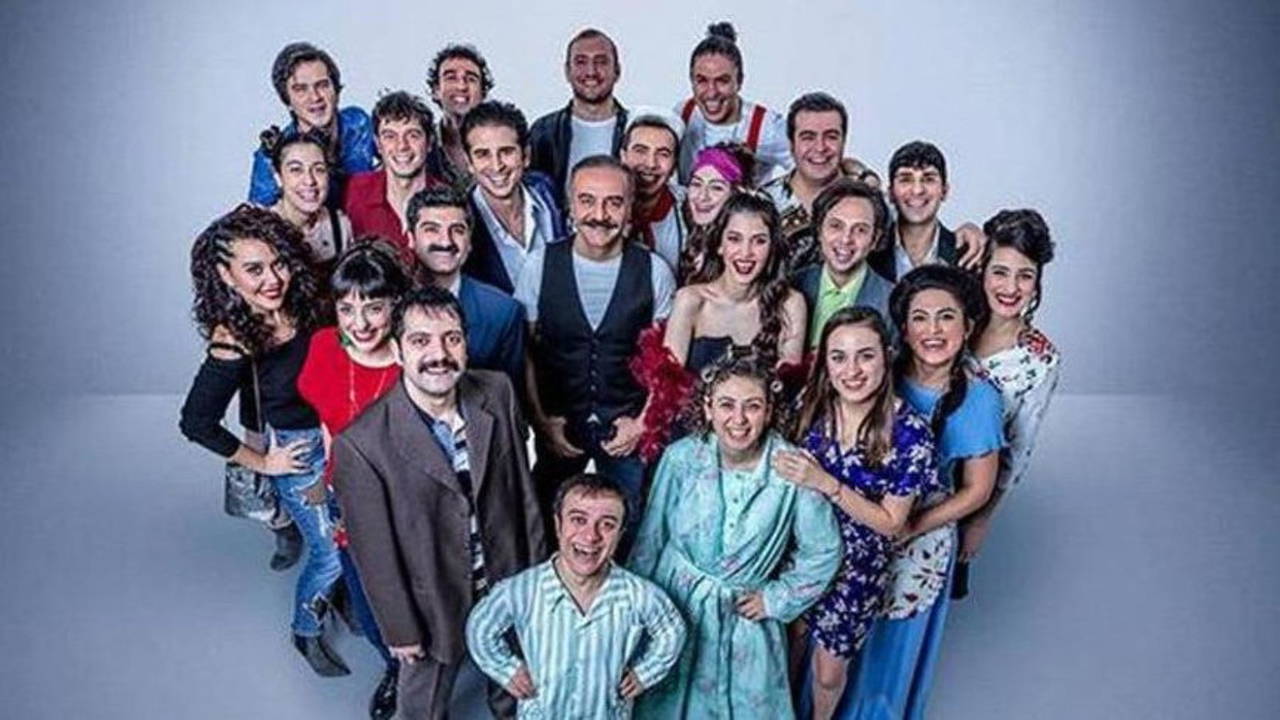 TV yayın akışı 30 Nisan Pazar! Hangi kanalda ne var, günün filmleri ve dizileri neler?