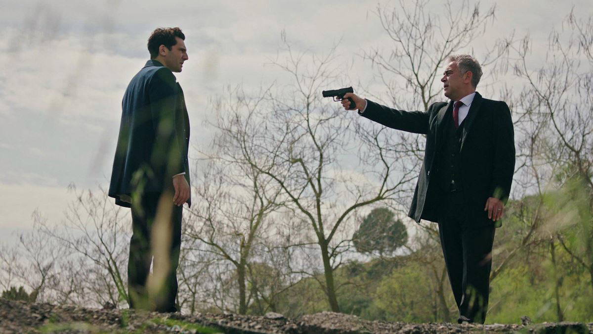 TV yayın akışı 30 Nisan Pazar! Hangi kanalda ne var, günün filmleri ve dizileri neler?