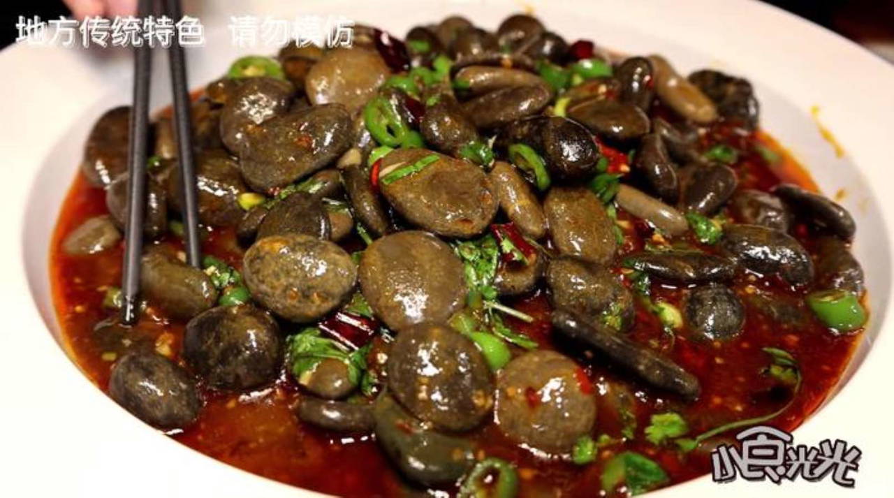 'Taş mı yiyelim' sözü gerçek oldu, taş yiyorlar!