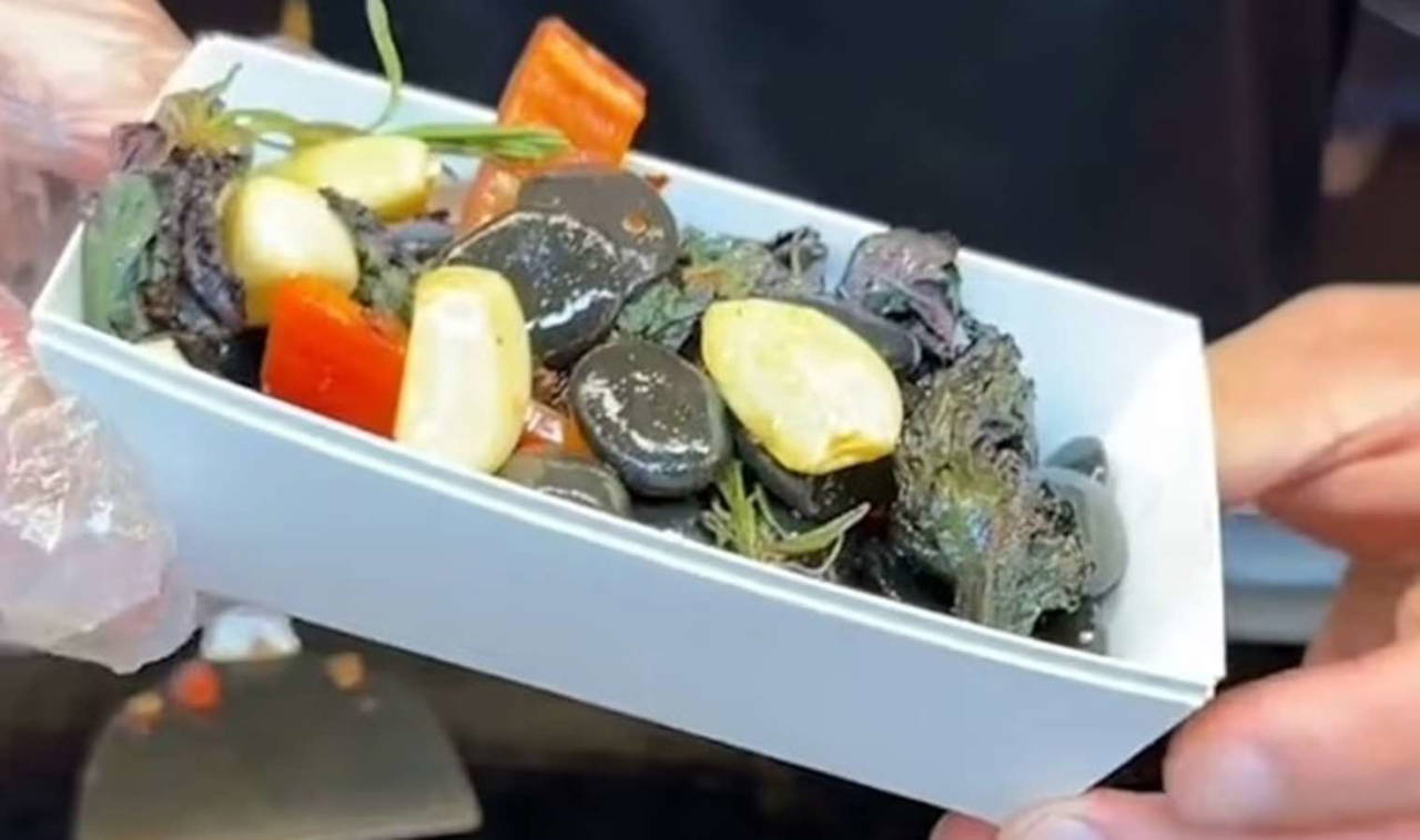 'Taş mı yiyelim' sözü gerçek oldu, taş yiyorlar!