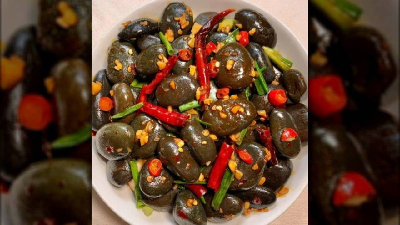 'Taş mı yiyelim' sözü gerçek oldu, taş yiyorlar!