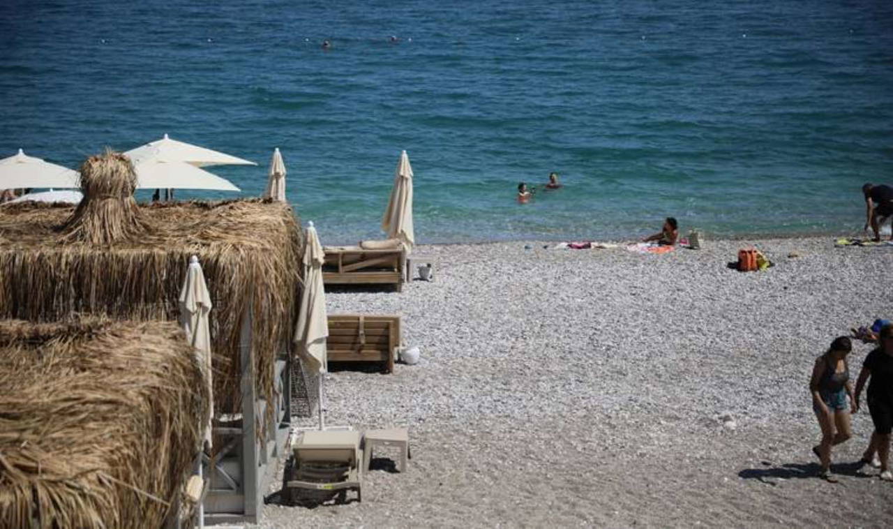 Fiyatı dudak uçuklattı! Bir yıllık ev kirası fiyatına sahilde loca