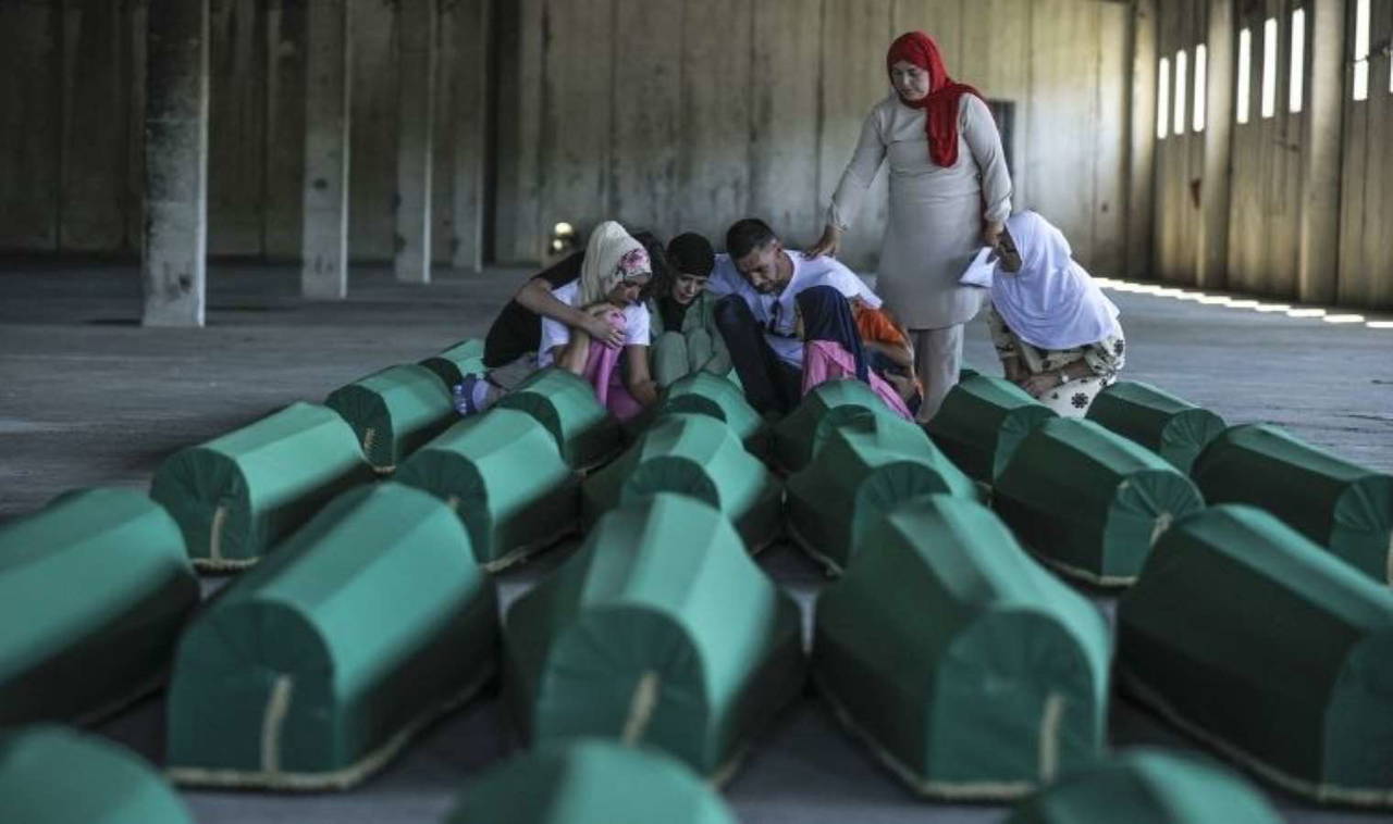 Srebrenitsa katliamı nedir? Srebrenista katliamı ne zaman, nerede gerçekleşti? Srebrenitsa soykırımı neden oldu? Srebrenitsa tarihi...