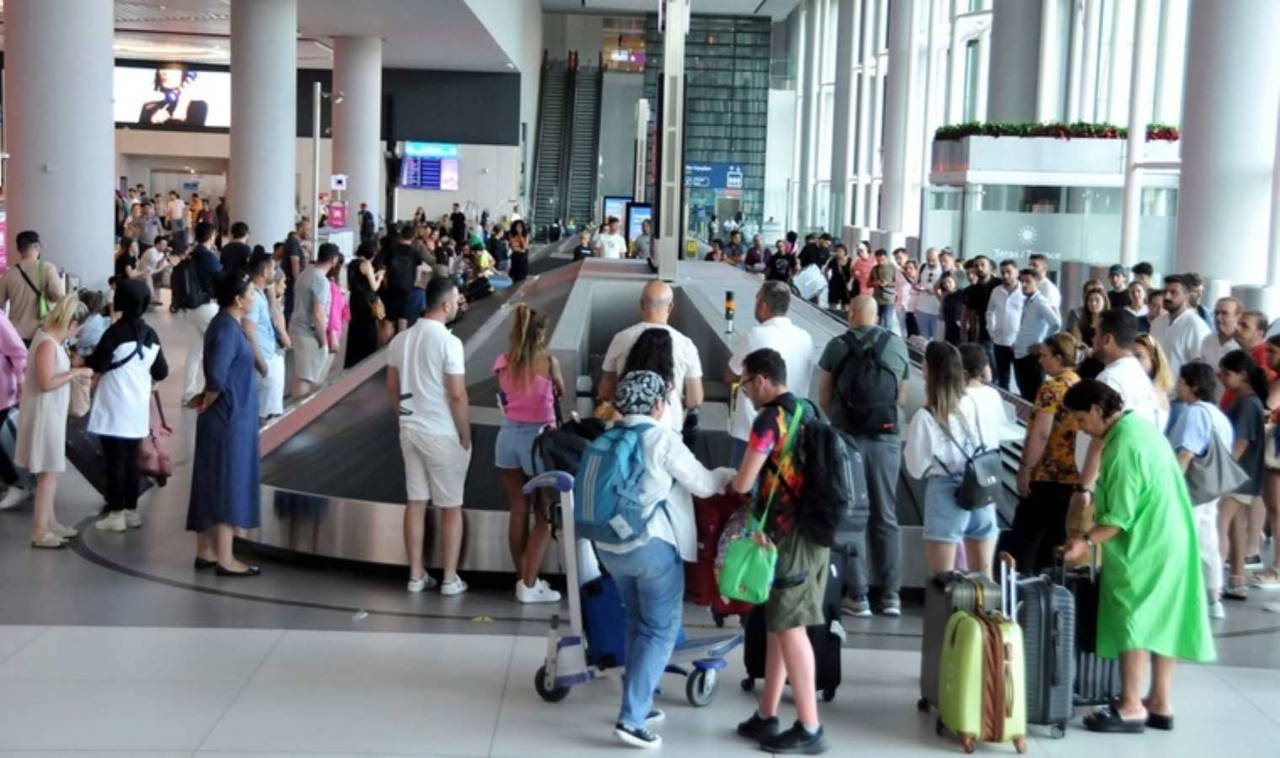 Havalimanlarında yeni dönem: Hangi yolcular uçağa binemeyecek?