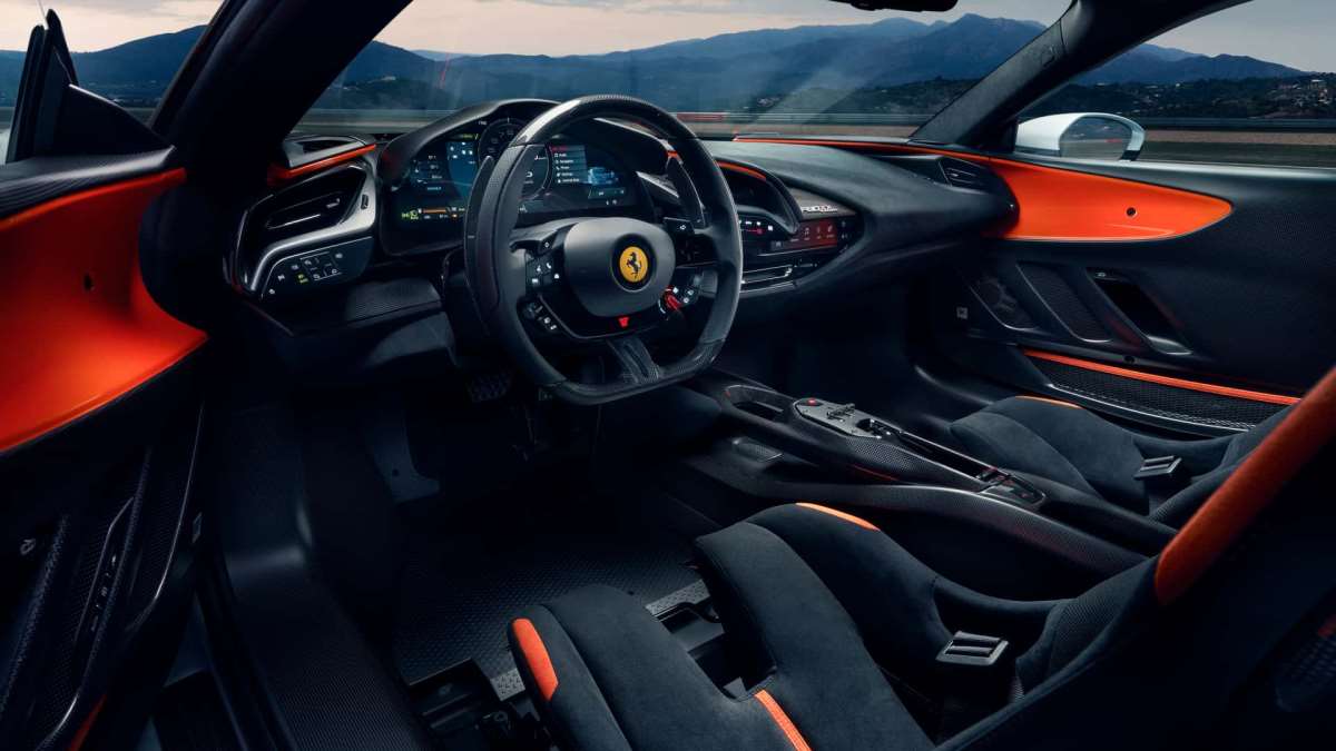 Ferrari SF90 XX Stradale ve Spider tanıtıldı