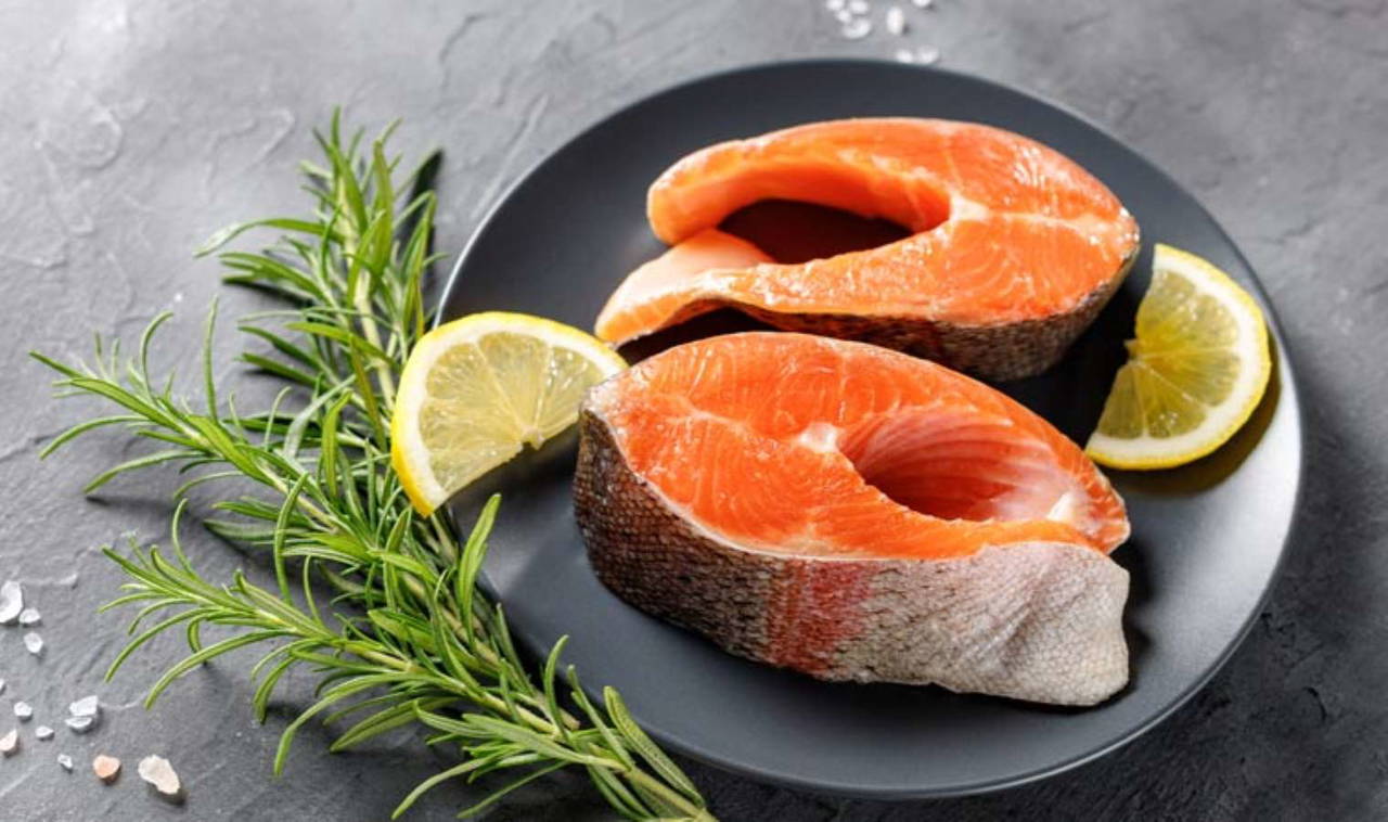 Göz kuruluğuna son veriyor, katarakt oluşumunun önüne geçiyor: Göz sağlığına iyi gelen 10 süper besin