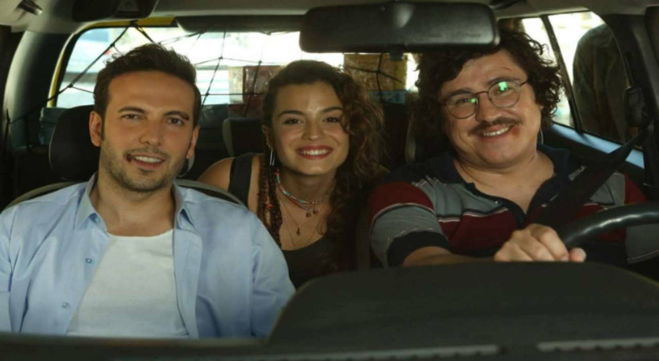 TV yayın akışı 12 Ağustos Cumartesi! Hangi kanalda ne var, günün filmleri ve dizileri neler?