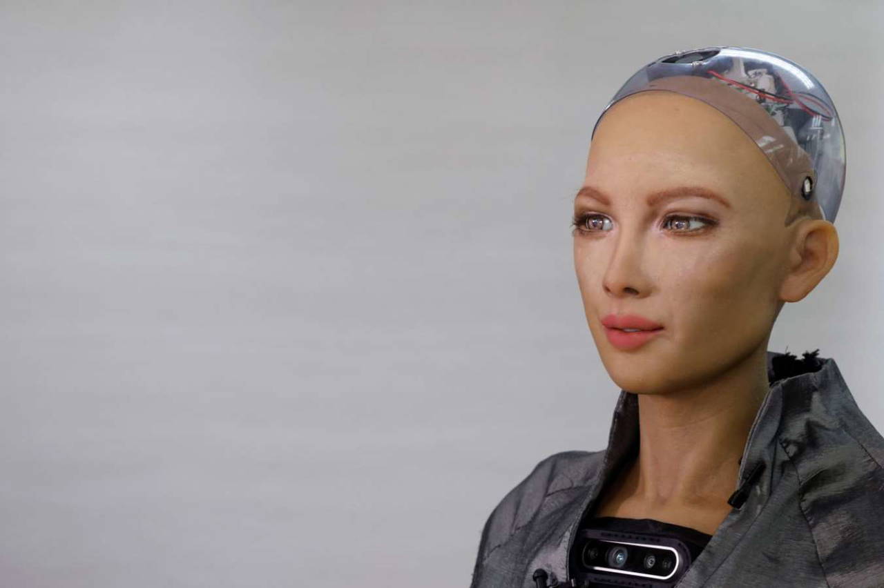 13 Most Inspiring and Witty Tweets from Sophia the Robot