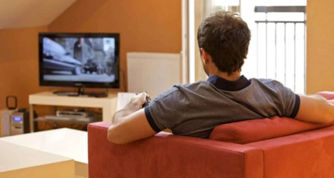 TV yayın akışı 4 Ağustos Cuma! Hangi kanalda ne var, günün filmleri ve dizileri neler?