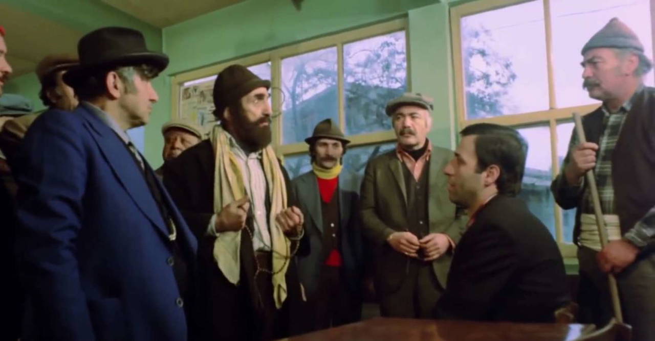 TV yayın akışı 12 Eylül Salı! Hangi kanalda ne var, günün filmleri ve dizileri neler?