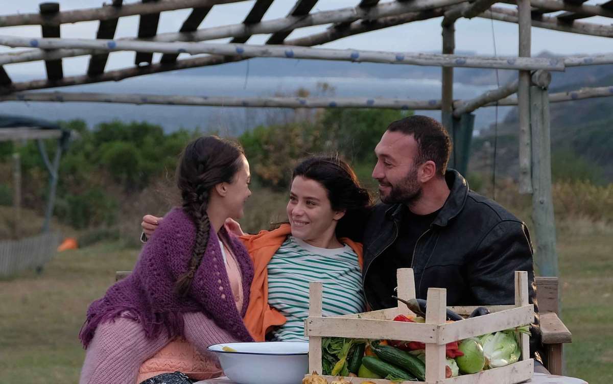 TV yayın akışı 8 Mart Cuma! Hangi kanalda ne var, günün filmleri ve dizileri neler?