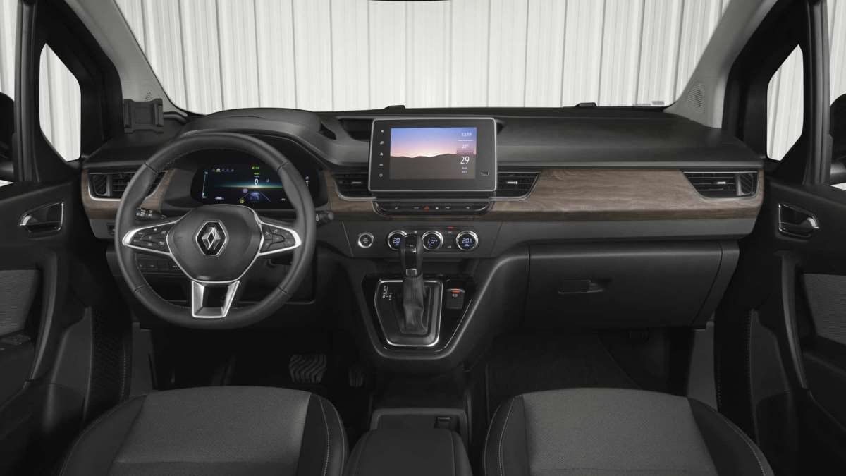 Renault Kangoo büyüdü: Dizel, benzinli, elektrikli seçenekleri ile...