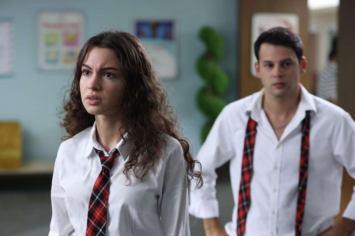 TV yayın akışı 9 Eylül Cumartesi! Hangi kanalda ne var, günün filmleri ve dizileri neler?