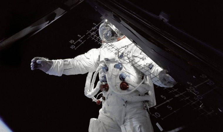 İnsan külünden golf topuna... Uzayın derinliklerinde kaybolan 6 nesne!