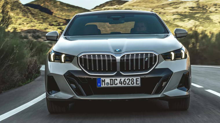 BMW otonom sürüşte devrim: Seviye 2+ ile bakışları algılayan sistem