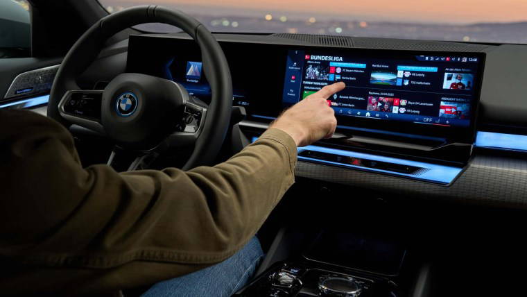 BMW otonom sürüşte devrim: Seviye 2+ ile bakışları algılayan sistem