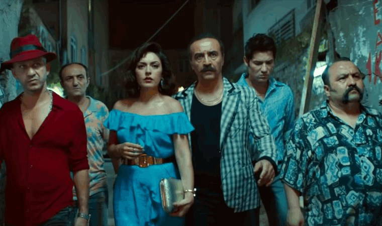 TV yayın akışı 14 Ekim Pazartesi! Hangi kanalda ne var, günün filmleri ve dizileri neler?