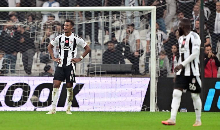 Giovanni van Bronckhorst'tan taraftara sitem: 'Öyle düşünen varsa stada gelmesin'