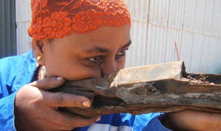 Çölün ortasında bulundu, içinden servet çıktı: 'Milyonlarca dolar değerinde, yüzen define!'