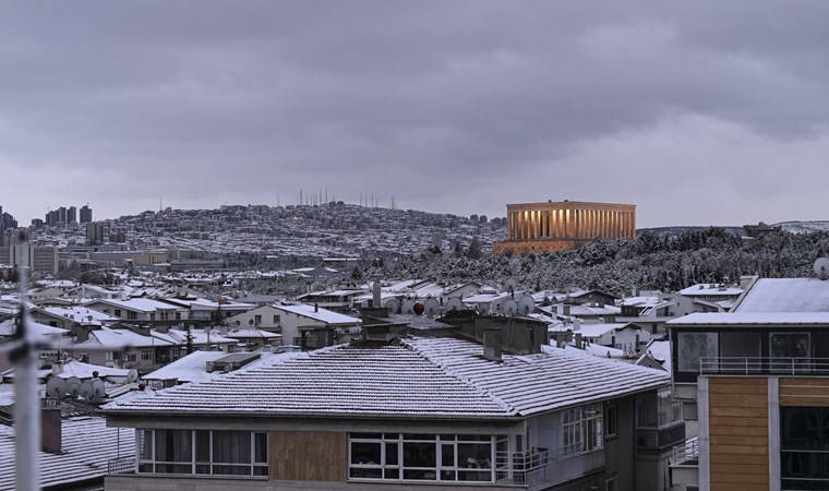 Türkiye beyaza büründü: İşte yurttan kar manzaraları...