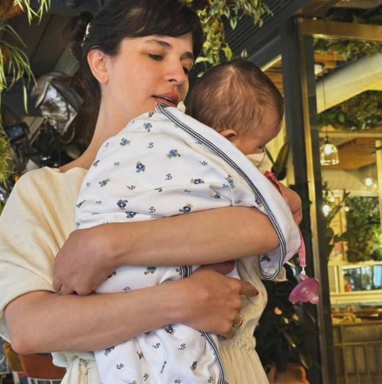 Mutlu birlikteliklerini bebekle taçlandırdılar: 2024 yılında bebeği olan ünlü çiftler...