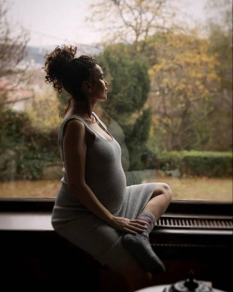 Mutlu birlikteliklerini bebekle taçlandırdılar: 2024 yılında bebeği olan ünlü çiftler...