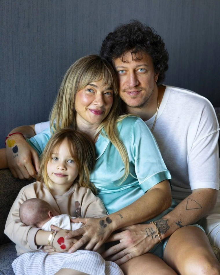 Mutlu birlikteliklerini bebekle taçlandırdılar: 2024 yılında bebeği olan ünlü çiftler...