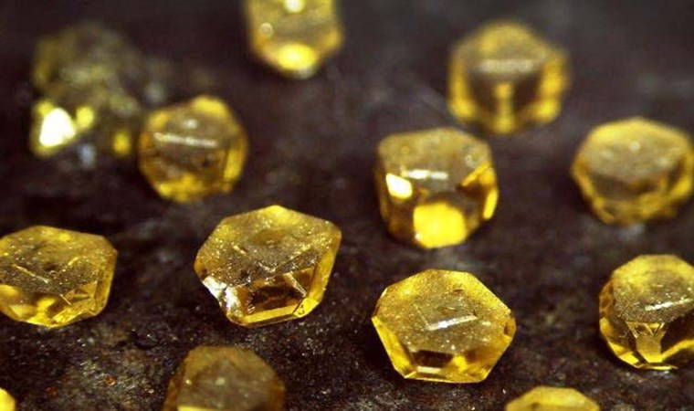 İlk kez laboratuvarda üretildi... Altının değeri düşecek mi?