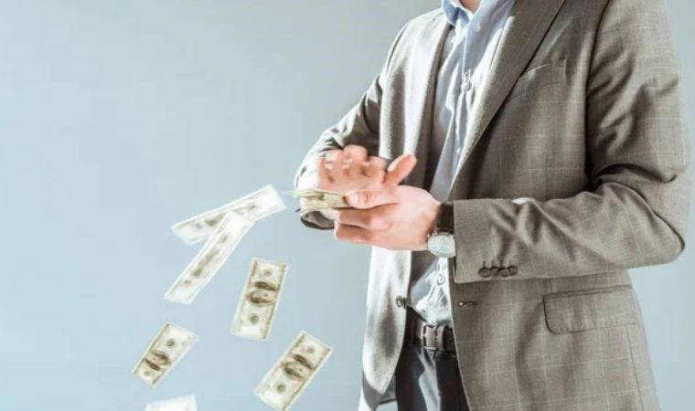 Para harcamayı çok seven 5 burç: Bu burçlar hiçbir zaman birikim yapamıyor...