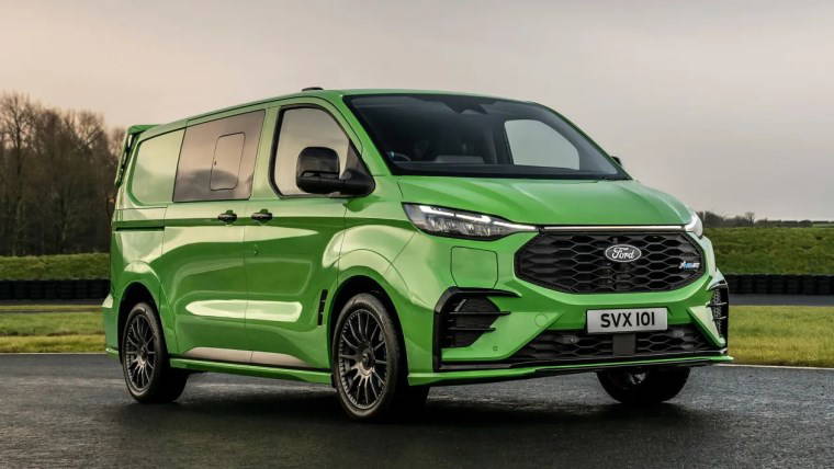 Ford Transit Custom artık yarışçıları da çağırıyor! Bu minibüs beklediğinizden çok daha hızlı....