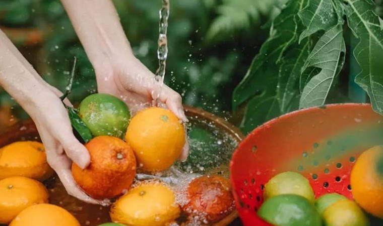 Sebze ve meyveler tarım ilacından nasıl arındırılır? İşte en doğru yöntem...