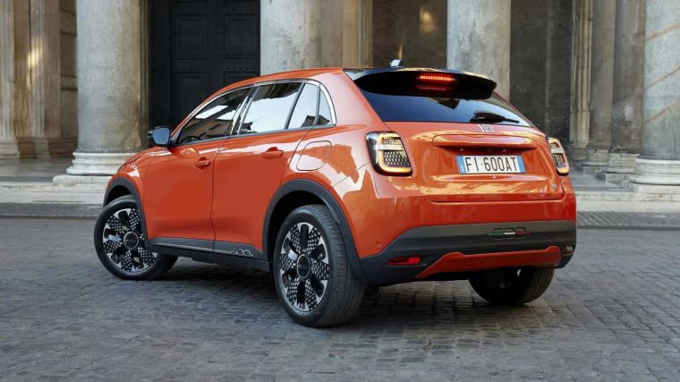 Fiat ödüle doymuyor: Bu kez de 600e modeli