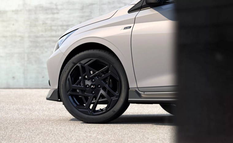 Hyundai i20 N-Line'a özel makyaj! Ortam aydınlatma ve jant seçenekleri...