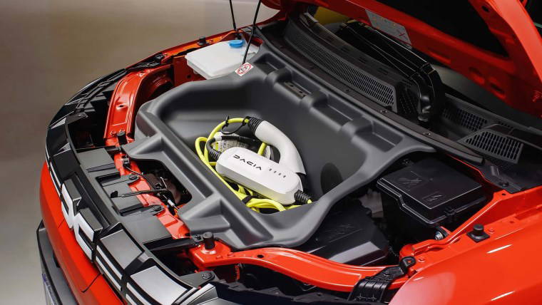 Dacia Spring'in içi de dışı da değişti: B modu geldi! Teknik özellikleri, satış tarihi ve tüm detaylar...