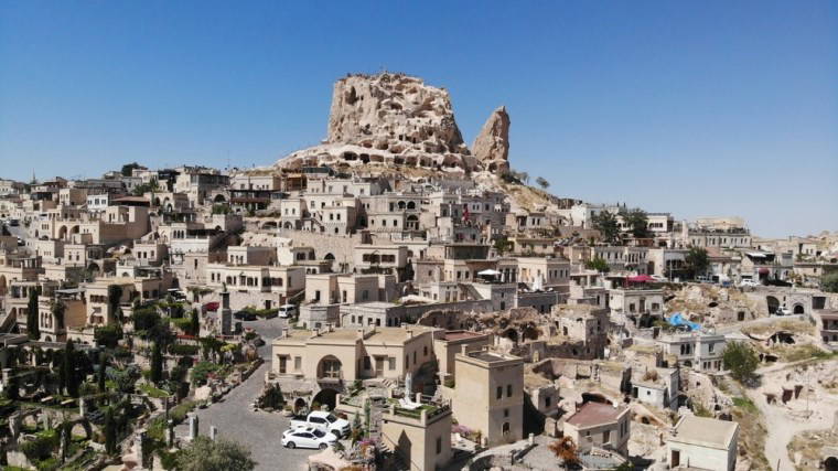 Nevşehir'in kalbinde yer alan peri masalı ilçe: Uçhisar