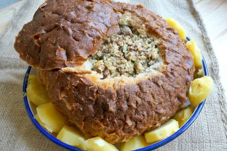 Ege'nin en eski lezzetlerinden: İşte enfes tadıyla Ekmek Dolması tarifi...