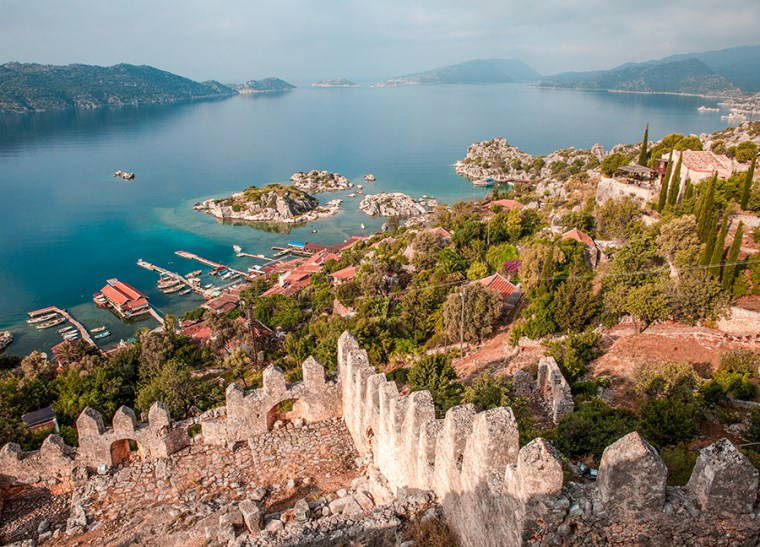 Antik limanların gölgesinde bir cennet: Üçağız Köyü