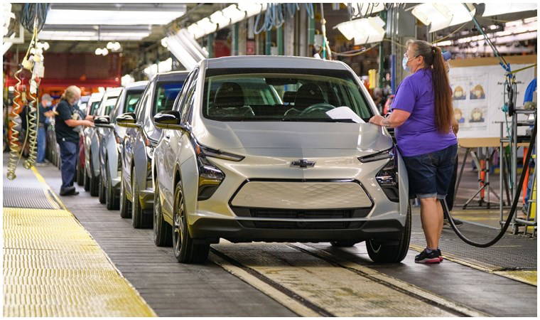 Elektrikli otomobillerde dev anket sonuçlandı: İşte en çok beğenilen premium marka ve modeller...