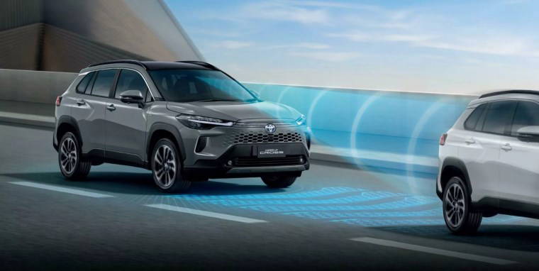 Toyota Corolla Cross yenilendi: Yeni ızgara ve teknik yükseltmelerle tanıtıldı