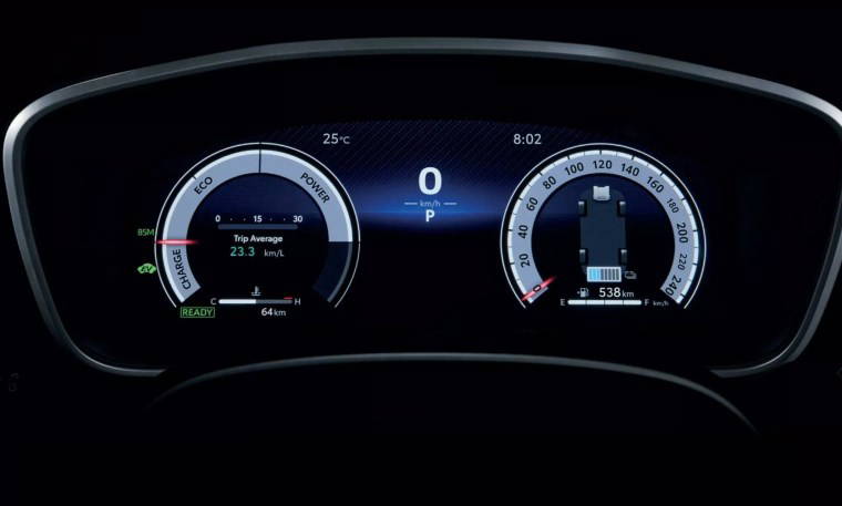 Toyota Corolla Cross yenilendi: Yeni ızgara ve teknik yükseltmelerle tanıtıldı