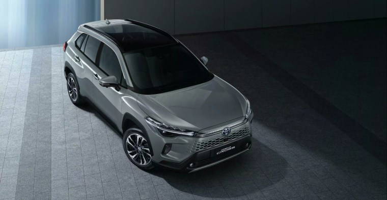 Toyota Corolla Cross yenilendi: Yeni ızgara ve teknik yükseltmelerle tanıtıldı