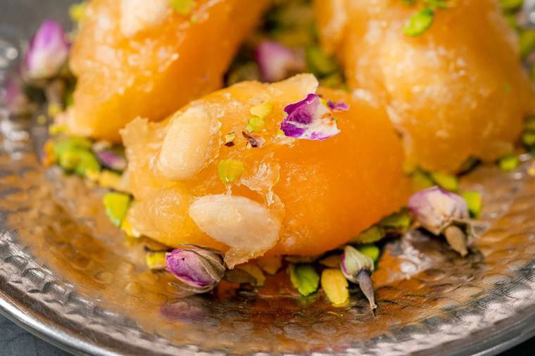 İftar sonrası için hem lezzetli hem pratik tatlı: İşte Güllabiye tarifi...