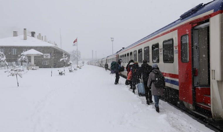 Ankara-Tatvan turistik treni seferlere başlıyor