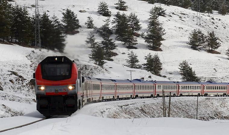 Ankara-Tatvan turistik treni seferlere başlıyor