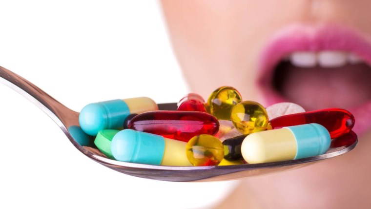 Vitamin takviyeleri kullanmadan önce dikkat! Karaciğerden böbreğe ciddi hasar verebiliyor...