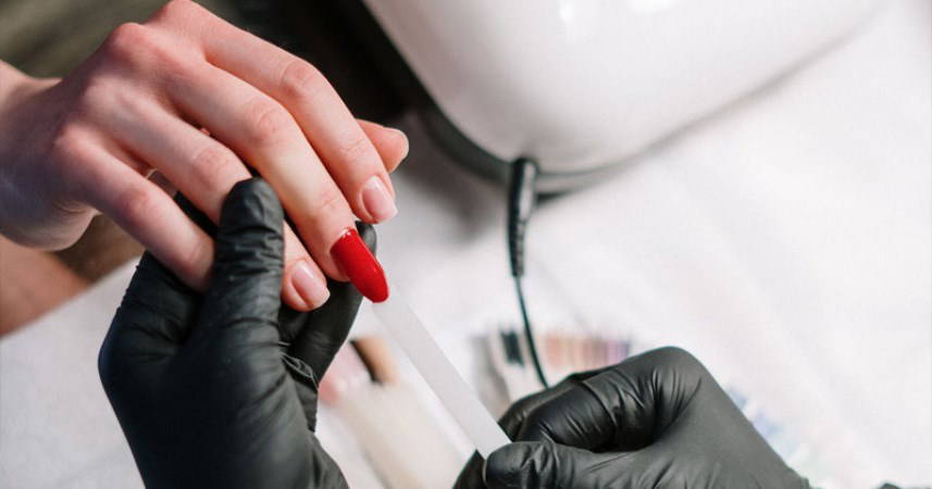 Uzmanından 'kalıcı oje' uyarısı: Cilt kanserini tetikleyebilir!