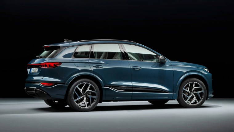 Audi'nin yeni modeli tanıtıldı: Elektrikli Q6 e-tron SUV yüzde 15 fiyat avantajı ile geliyor...