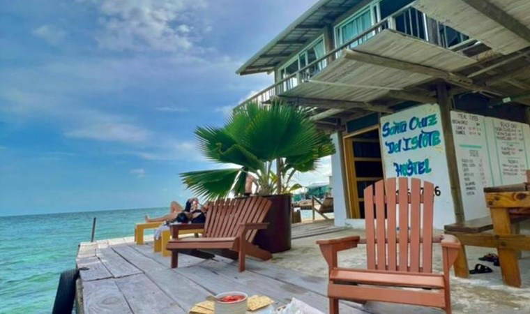 'Dünyanın en kalabalık yeri...' 10 dönümlük adada 1200 kişi nasıl yaşıyor?