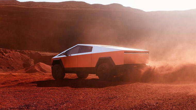 Gaz pedalı basılı kalıyor! Tesla modelinde hayati tehlike: Teslimatlar durduruldu!