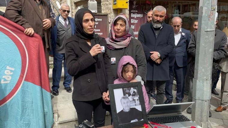 Trafik kazasında hayatını kaybeden İHA Artvin eski muhabiri Tolga Gül son yolculuğuna uğurlandı